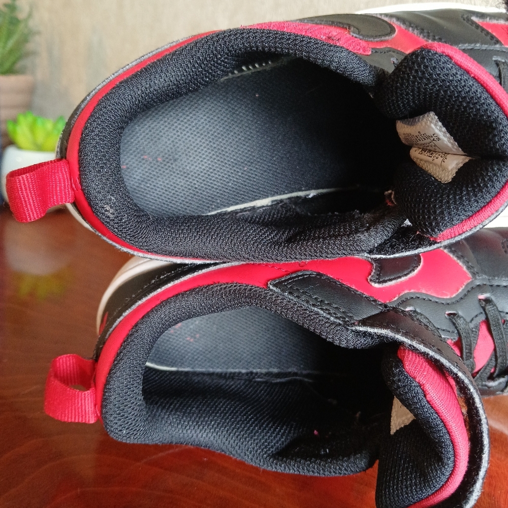 Nike Court Borough Sneakers Shoes red black size 2Y - Picture 6 of 7